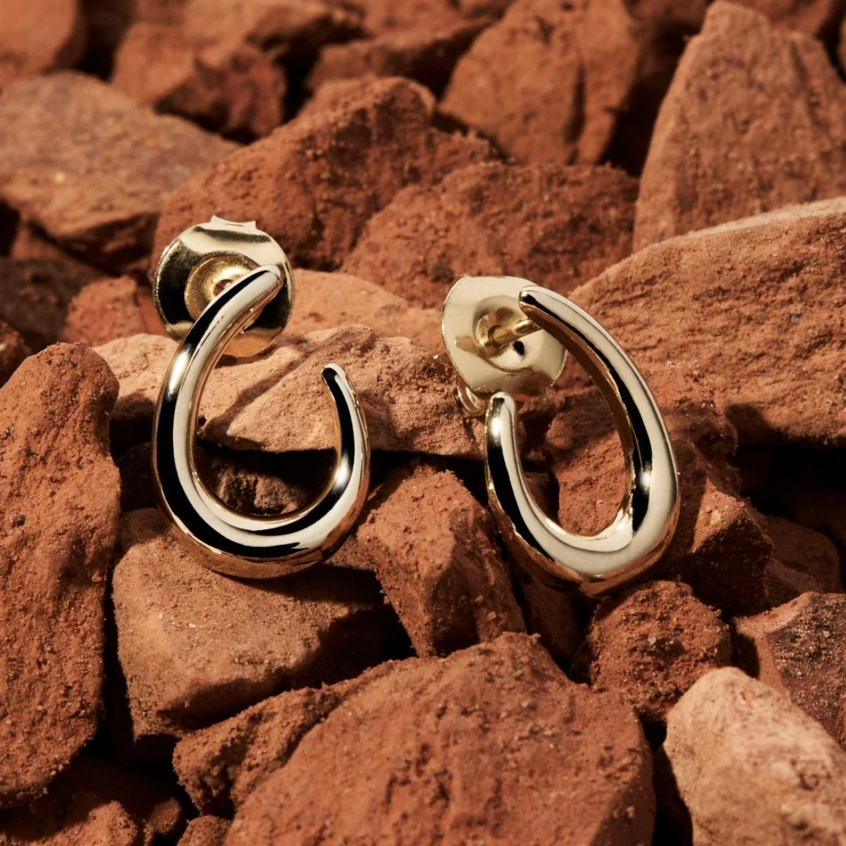 NAJO GOLD PLATED CURL STUD EARRINGS