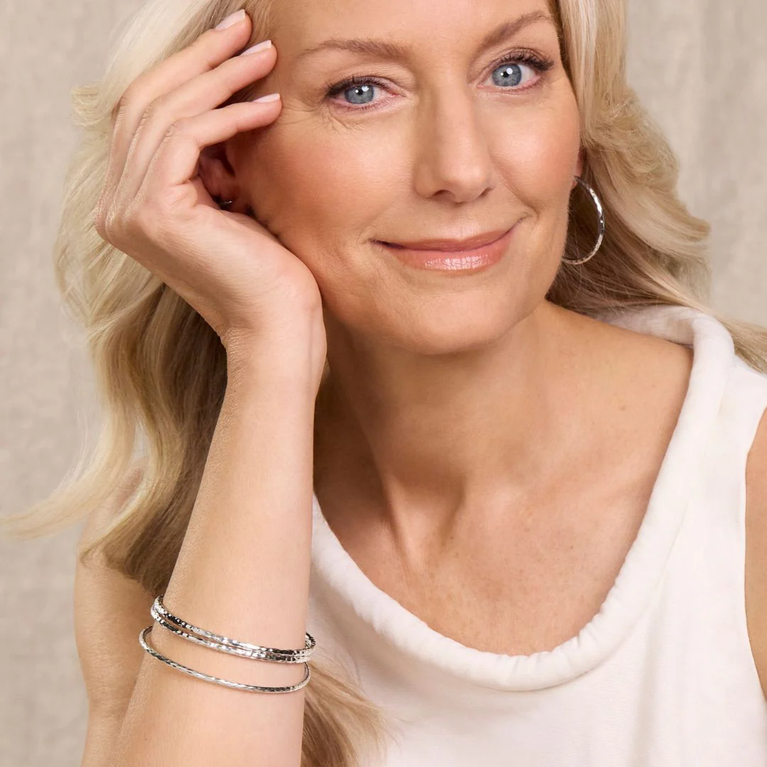 NAJO MOONGLOW HOOP EARRING