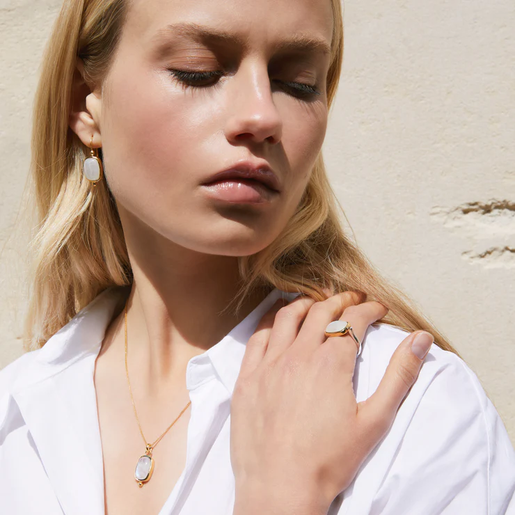 NAJO FLEUR RAINBOW MOONSTONE EARRING