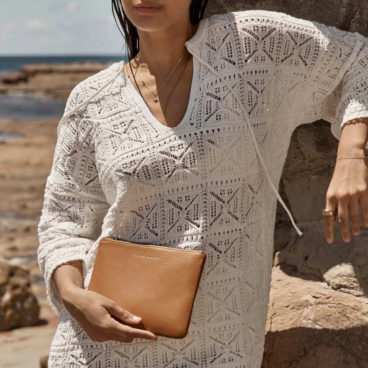 STATUS ANXIETY NEW DAY POUCH TAN