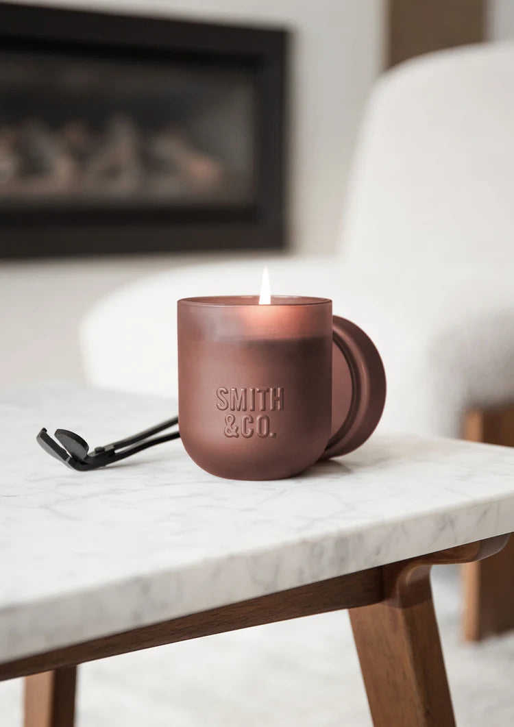 SMITH & CO CANDLE 250G BLACK OUD & SAFFRON
