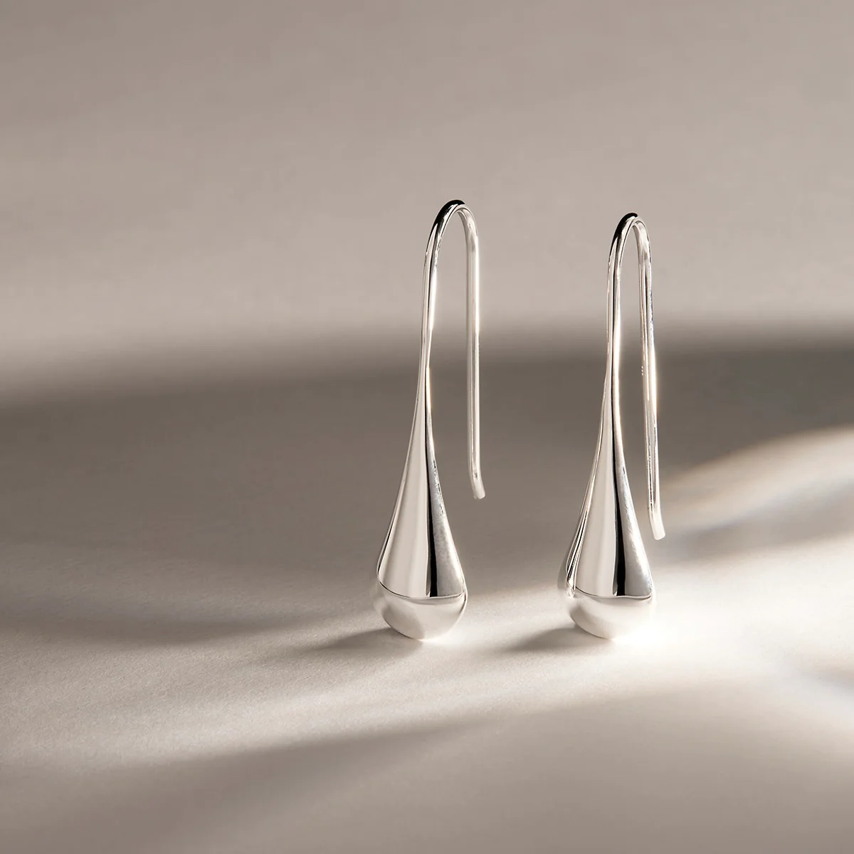 NAJO SILVER TEARDROP EARRING 