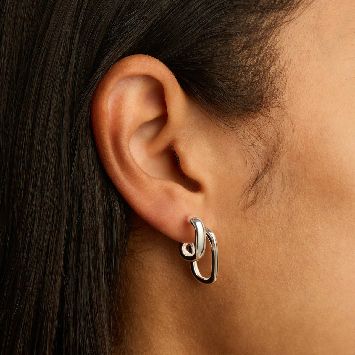 NAJO DOUBLE HOOP ILLUSION STUD EARRING