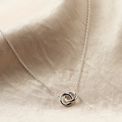 NAJO EMBRACE NECKLACE