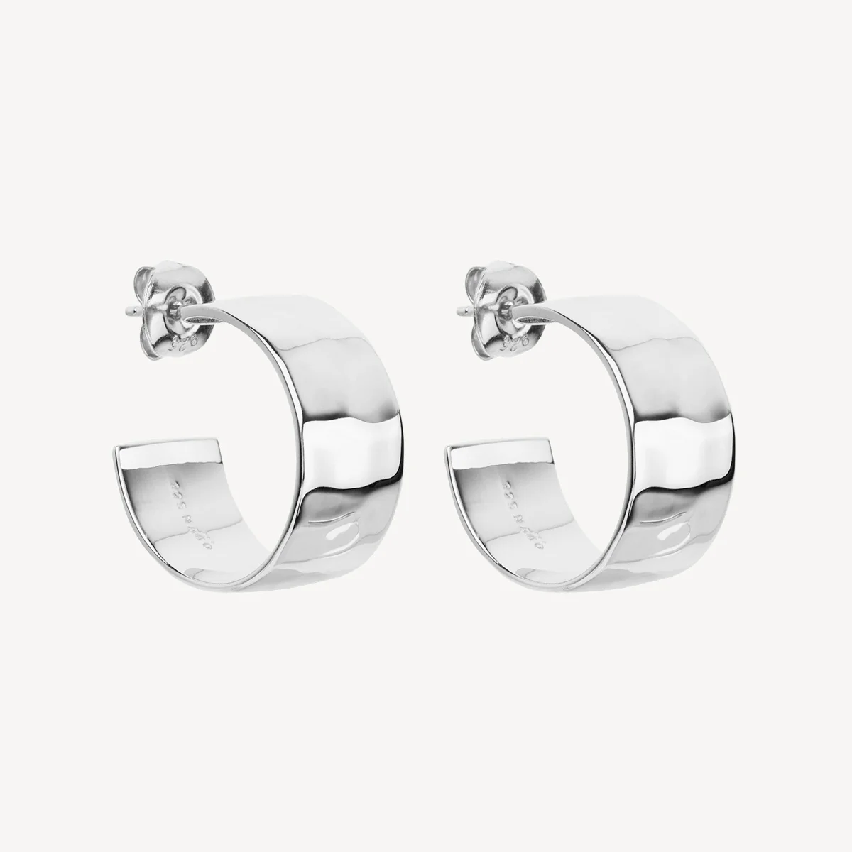 NAJO SILVER LA DOLCE VITA HOOP EARRING