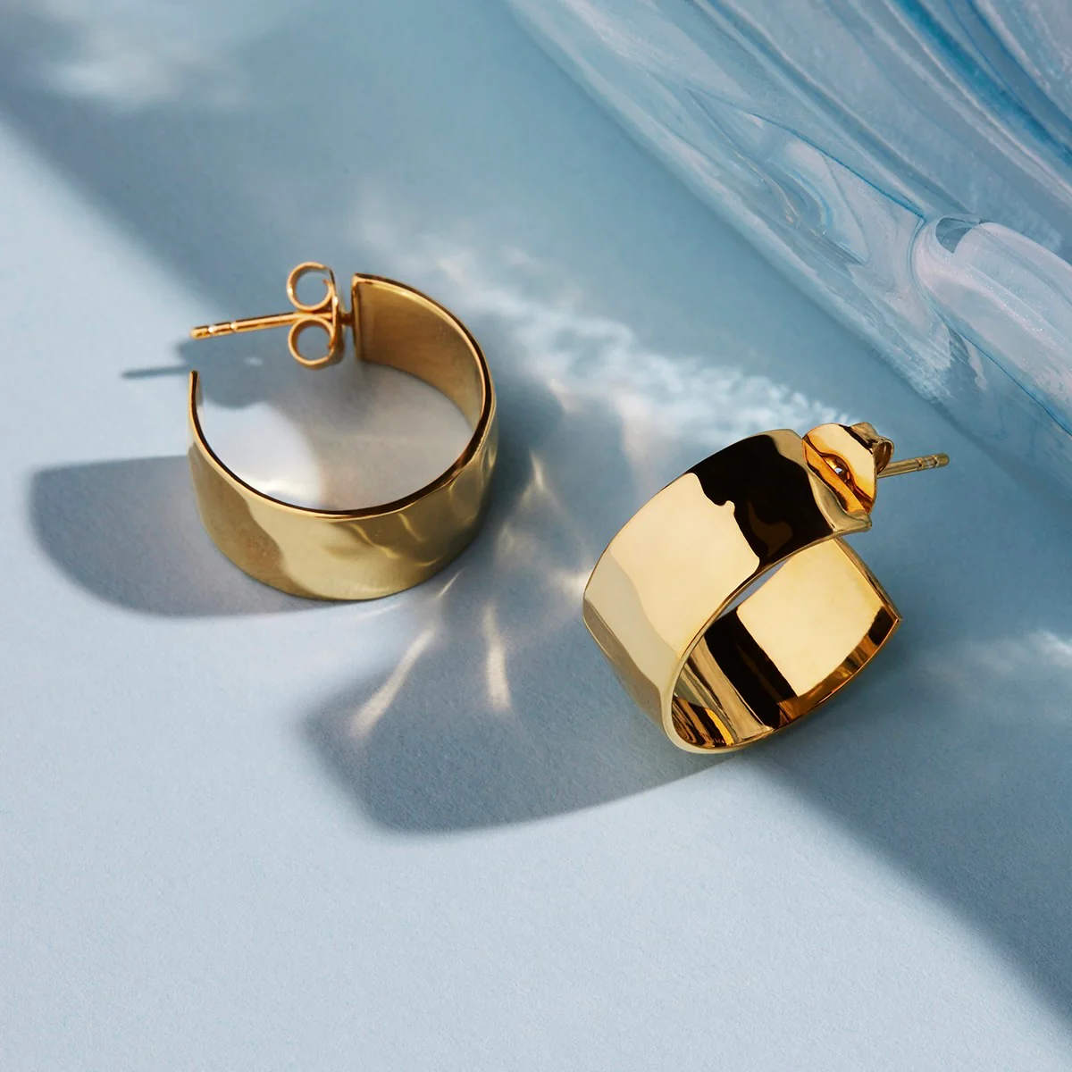 NAJO GOLD PLATED LA DOLCE VITA HOOP EARRING