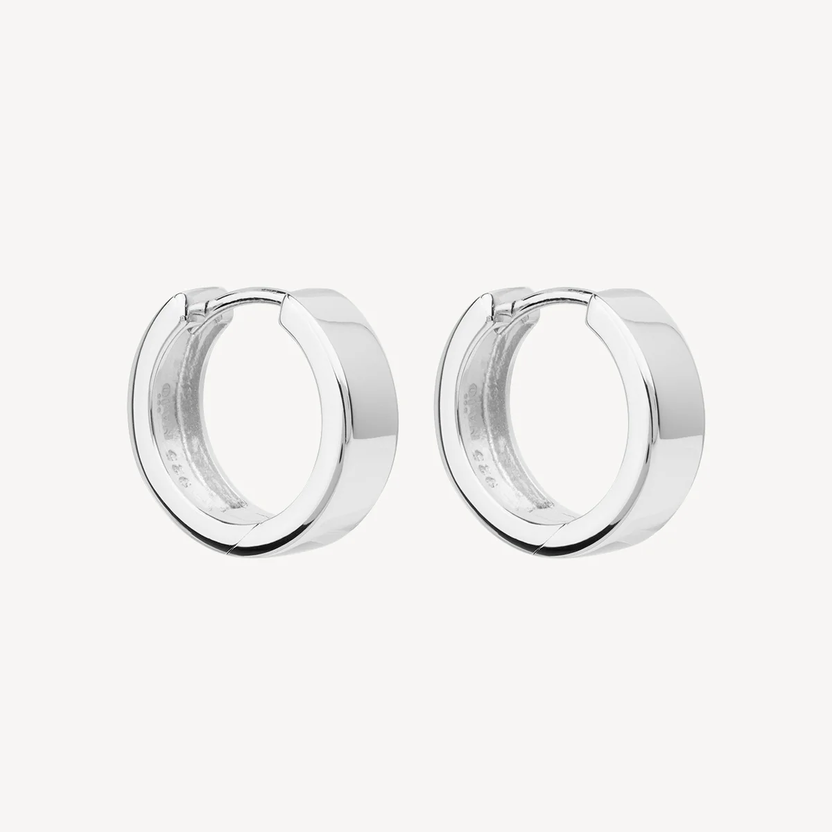 NAJO STELLA HUGGIE EARRING