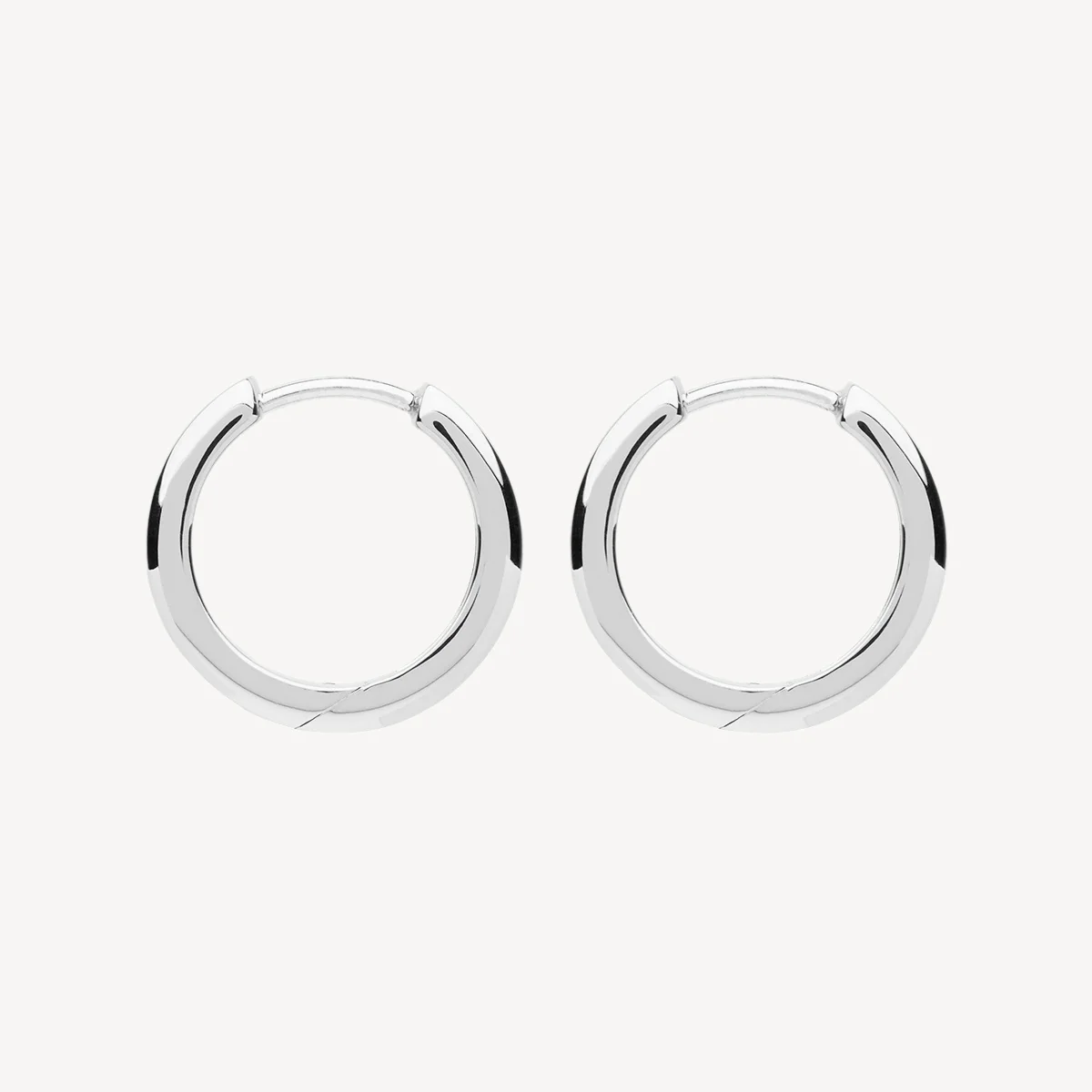 NAJO STELLA HUGGIE EARRING