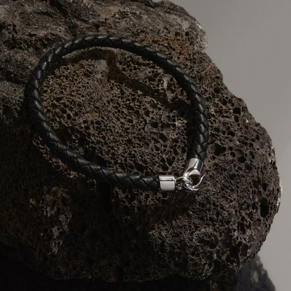 NAJO MENS THE MARINER BLACK LEATHER BRACELET 21CM