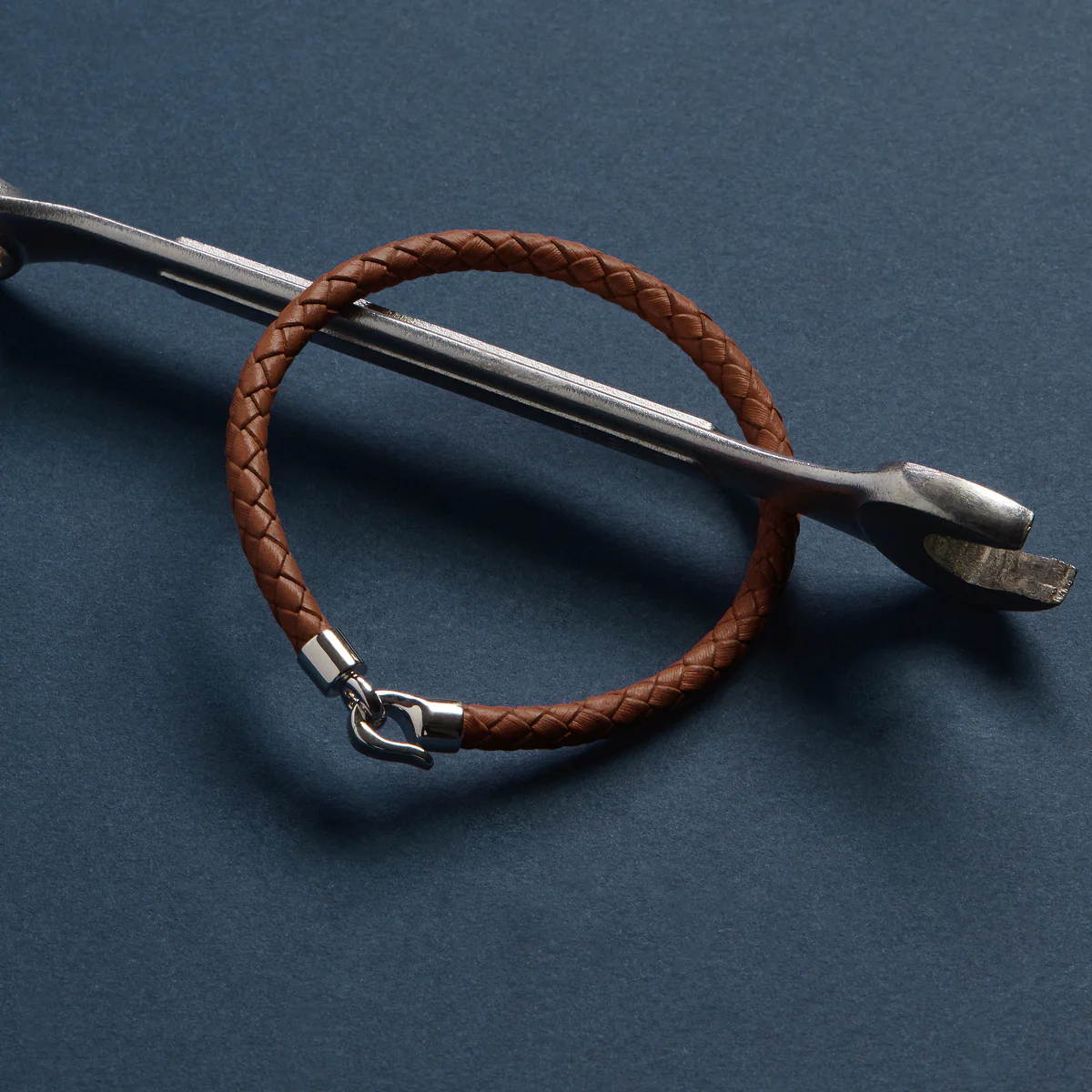 NAJO MENS THE MARINER TAN LEATHER BRACELET 21CM