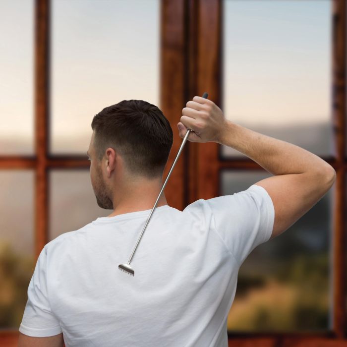 TELESCOPIC BACK SCRATCHER